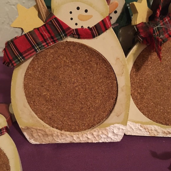 SNOWMAN COASTER SET 6 Wooden Cork Coasters Holder w/fabric scarfs, hats & bows - Picture 4 of 10